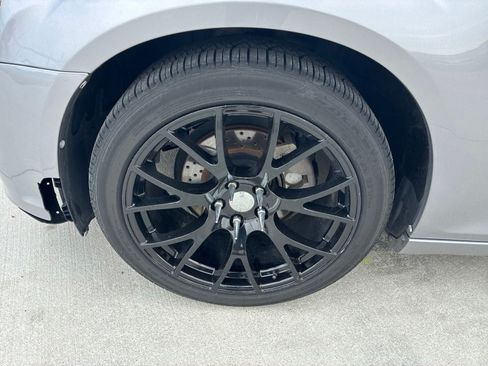 Used 2014 Chrysler 300 RWD image 11