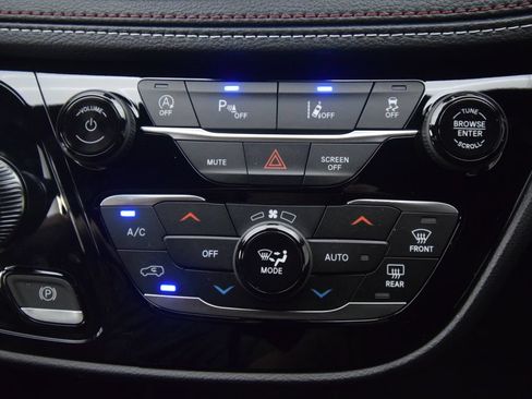New 2027 Chrysler Pacifica Select AWD/4WD image 20