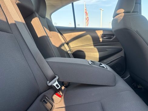Used 2025 Toyota Corolla LE FWD image 30