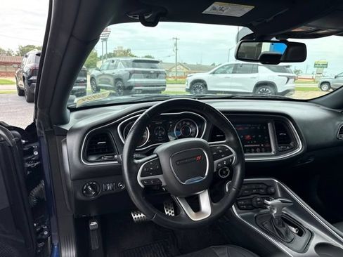 Used 2015 Dodge Challenger SXT Plus w/ Technology Group RWD image 18