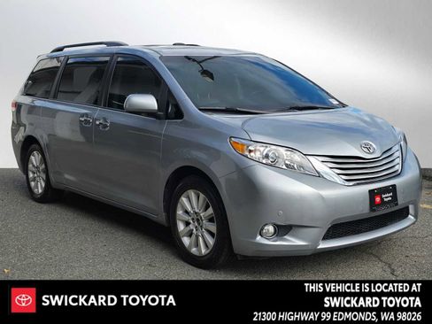 Used 2014 Toyota Sienna Limited image 1
