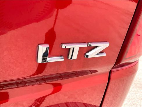 Used 2022 Chevrolet Silverado 1500 LTZ w/ LTZ Convenience Package II RWD image 10