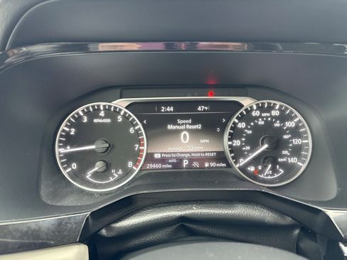 Used 2024 Nissan Pathfinder SL AWD/4WD image 16