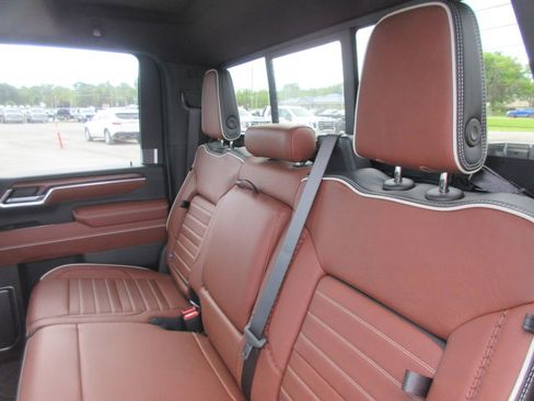 New 2026 GMC Sierra 2500 Denali Ultimate AWD/4WD image 14