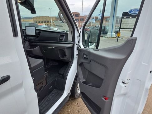 New 2026 Ford Transit 250 148 Medium Roof RWD image 15