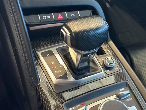 Used 2018 Audi R8 V10 plus w/ Full Leather Package AWD/4WD image 15