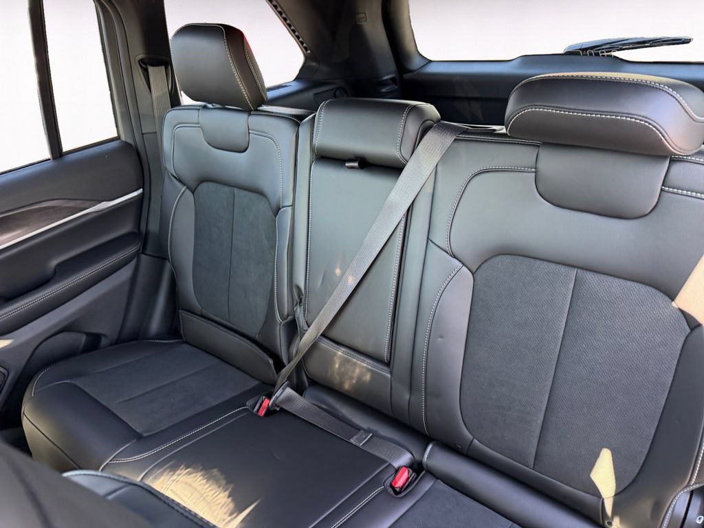 New 2026 Jeep Grand Cherokee Altitude AWD/4WD image 13