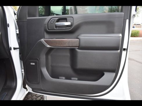 Used 2022 GMC Sierra 2500 Denali w/ Denali Ultimate Package AWD/4WD image 37