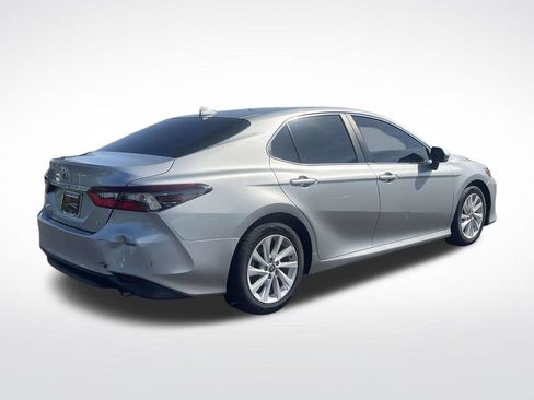 Used 2022 Toyota Camry LE FWD image 8