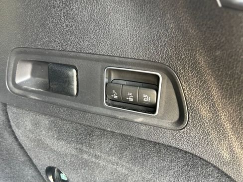 Used 2025 Mercedes-Benz GLS 450 4MATIC image 57