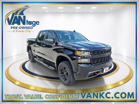 Certified 2021 Chevrolet Silverado 1500 Custom Trail Boss w/ Midnight Edition AWD/4WD image 3