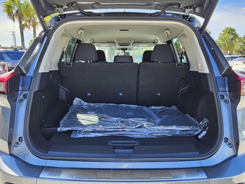 New 2026 Nissan Rogue SV image 6