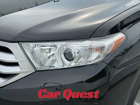 Used 2013 Toyota Highlander Limited AWD/4WD image 22