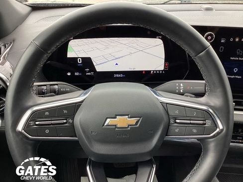 Used 2025 Chevrolet Equinox LT AWD/4WD image 24