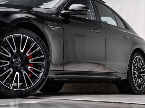New 2026 Mercedes-Benz E 53 AMG e 4MATIC Sedan image 18