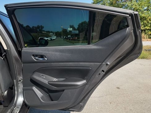 Used 2022 Nissan Altima 2.5 SV image 27