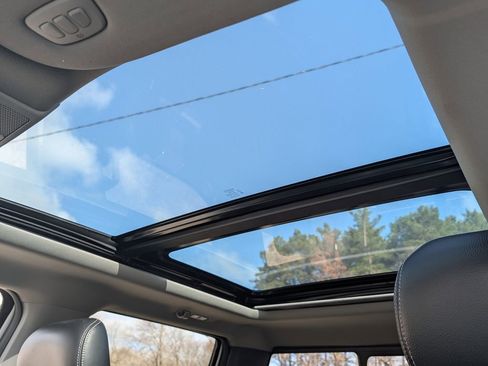 Certified 2018 Ford F150 Lariat w/ Equipment Group 502A Luxury image 27