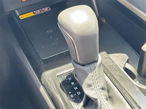 Used 2025 Toyota Camry SE w/ Convenience Package image 20