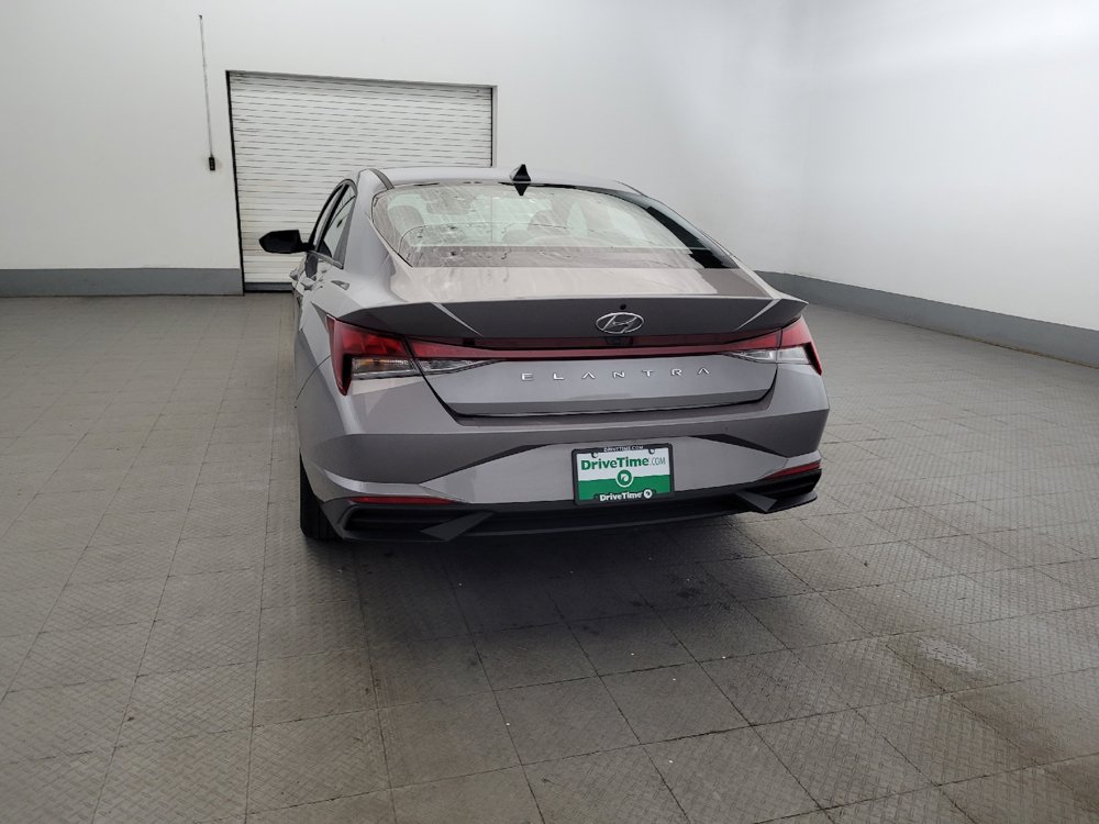 Used 2023 Hyundai Elantra SEL FWD image 6