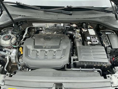 Used 2022 Volkswagen Tiguan SE R-Line FWD image 25