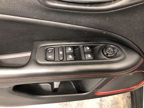 Used 2019 Jeep Compass Trailhawk w/ Leather Interior Group image 16