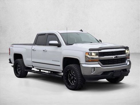 Used 2018 Chevrolet Silverado 1500 LT w/ All Star Edition image 3