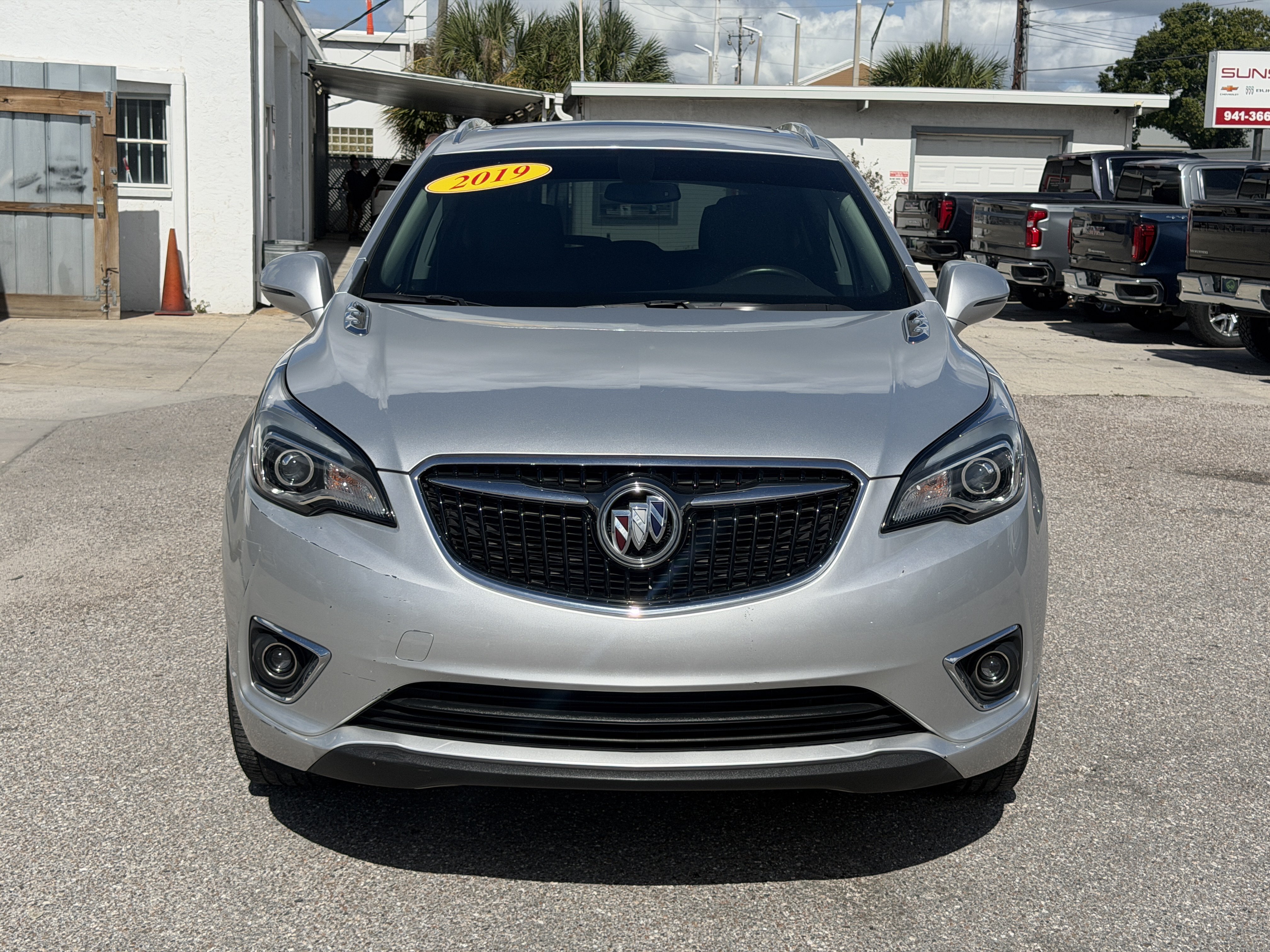 Used 2019 Buick Envision Essence FWD image 2