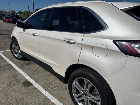 Used 2017 Ford Edge Titanium w/ Technology Package FWD image 7