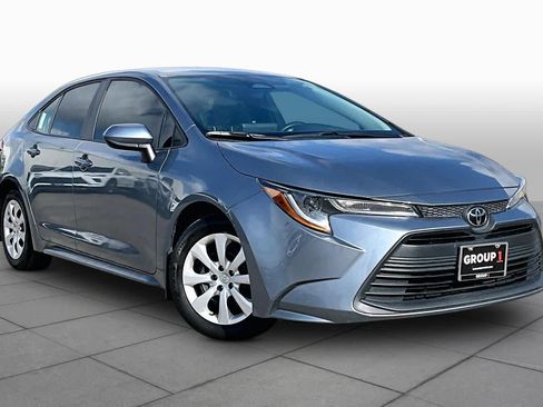 Used 2024 Toyota Corolla LE FWD image 3