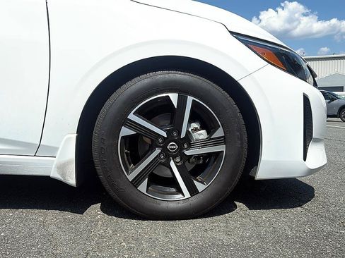 Certified 2024 Nissan Sentra SV FWD image 14