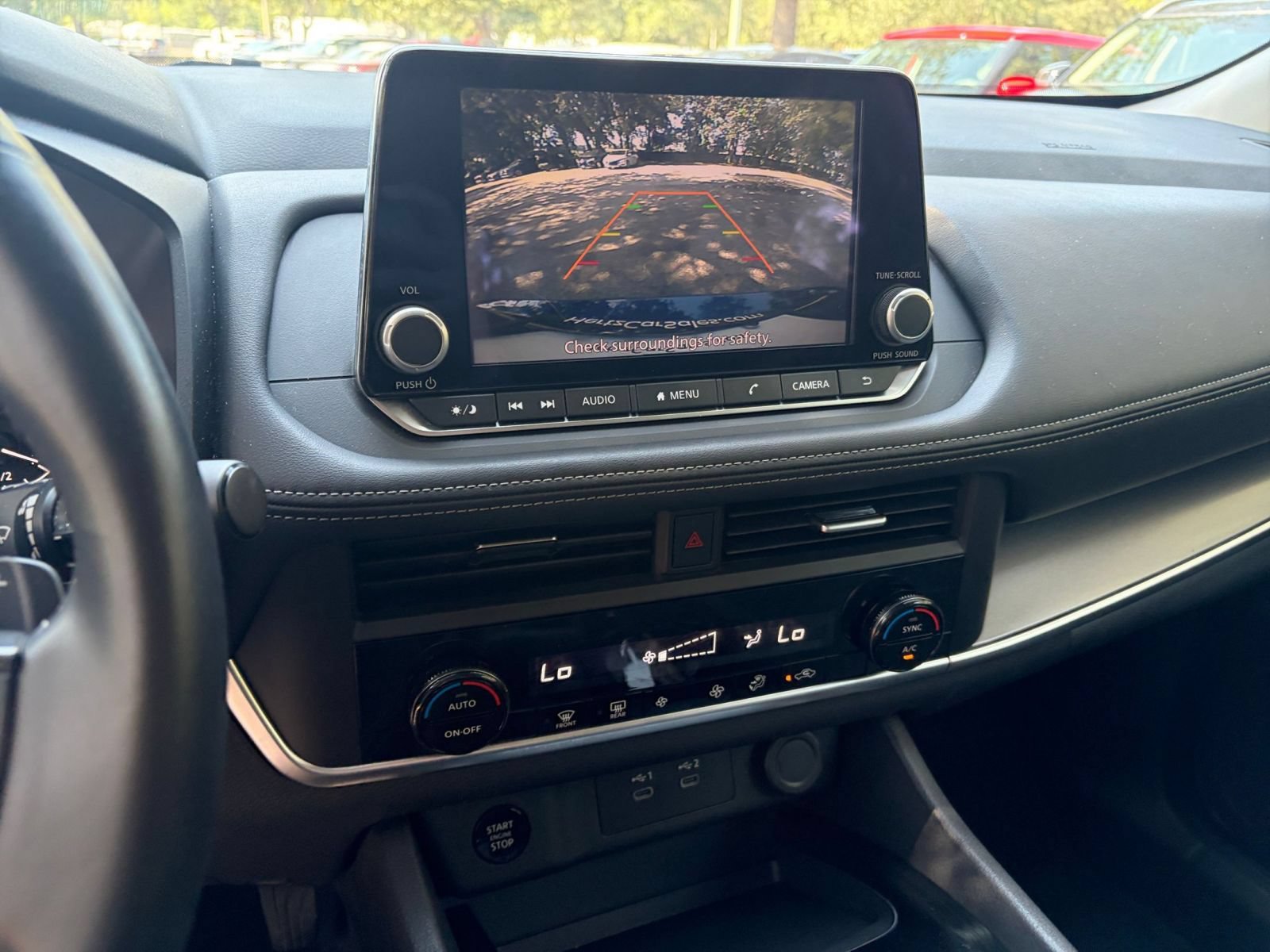 Used 2025 Nissan Rogue SV FWD image 25