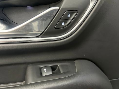 Used 2024 Chevrolet Suburban RST image 17