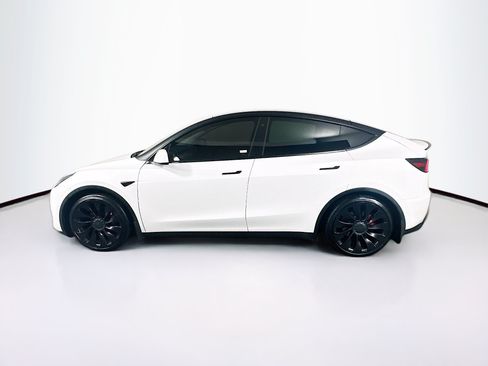 Used 2022 Tesla Model Y Performance AWD/4WD image 4