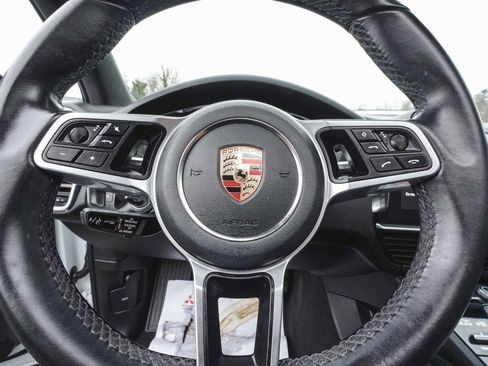 Used 2023 Porsche Cayenne Base w/ Premium Package image 29