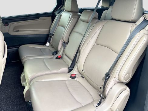 Used 2023 Honda Odyssey Touring image 25