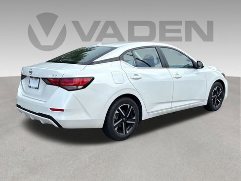 Used 2024 Nissan Sentra SV FWD image 25