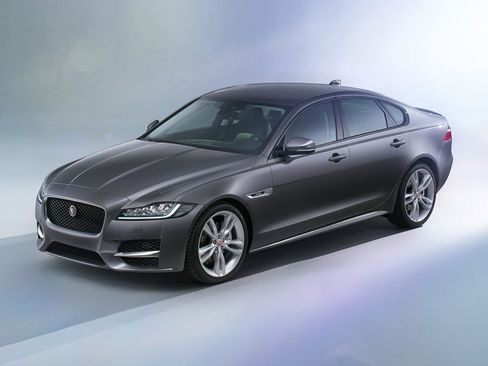 Used 2017 Jaguar XF R-Sport image 1
