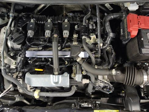 Used 2025 Nissan Versa SV FWD image 30