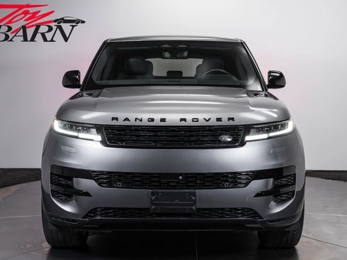 Used 2025 Land Rover Range Rover Sport SE AWD/4WD image 8