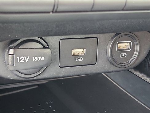 Used 2023 Hyundai Elantra SEL w/ Convenience Package image 26