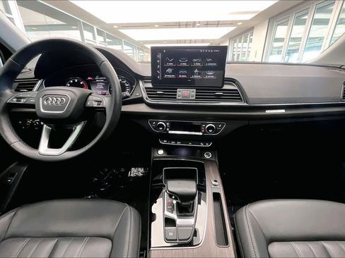 Certified 2023 Audi Q5 Premium w/ Convenience Package image 16
