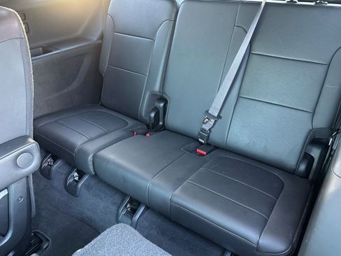 Used 2022 Chevrolet Traverse High Country image 18