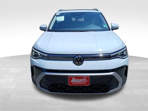 New 2025 Volkswagen Taos SEL image 8