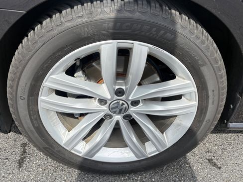 Used 2019 Volkswagen Passat 2.0T Wolfsburg w/ Wheels & Sunroof Package FWD image 12