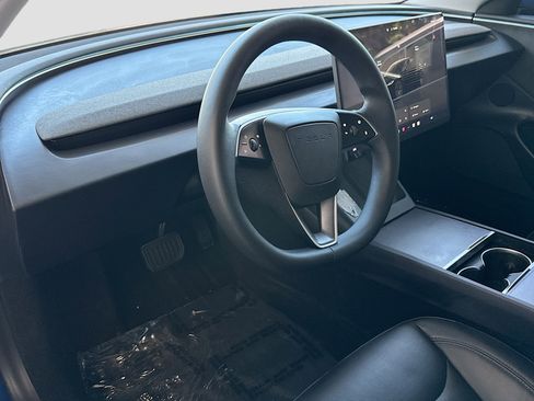 Used 2025 Tesla Model 3 Long Range image 9