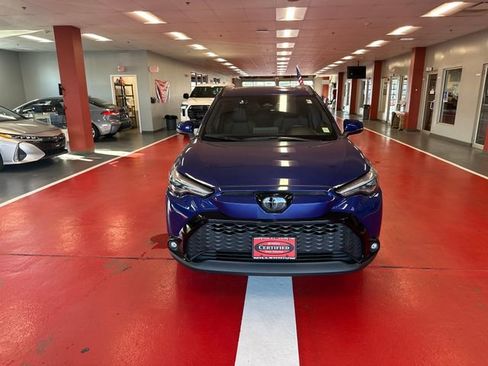 Used 2023 Toyota Corolla Cross AWD Hybrid w/ Convenience Package image 8