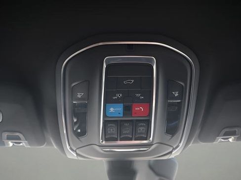 New 2025 Jeep Grand Cherokee Limited image 24