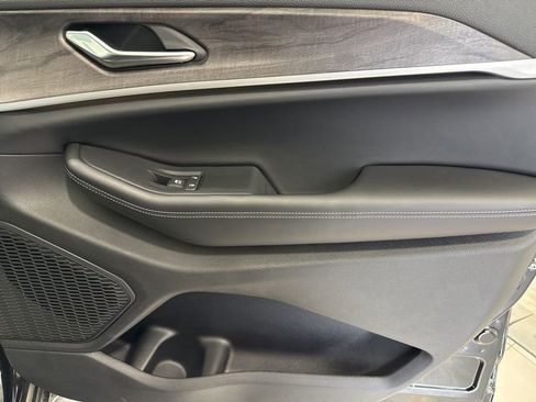 New 2025 Jeep Grand Cherokee L Limited w/ MOPAR Finishing Package image 17