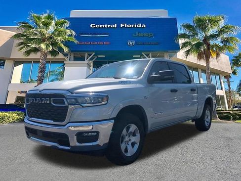 New 2026 RAM 1500 4x4 Crew Cab image 9