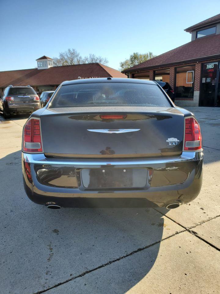 Used 2012 Chrysler 300 RWD image 8